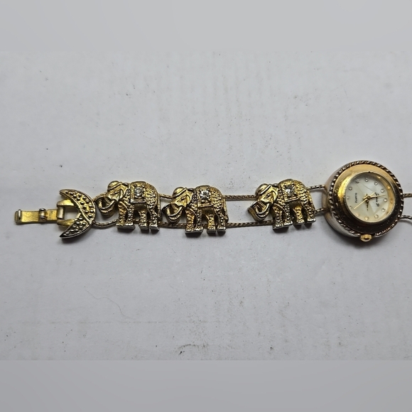 Vintage Womens Jennie B Avon Gold Tone Elephants Charms Watch New Battery main image 10